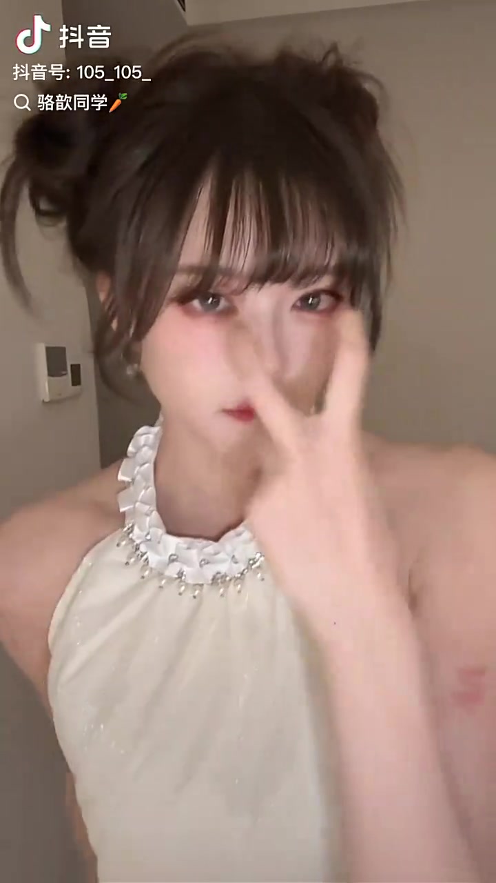 金年会驼子姐玩尬的确实一手！骆歆更新舞蹈视频：亲爱的网友 尼嚎 接电话！