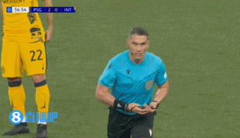 金年会体育场边抱怨判罚，小因扎吉被裁判出示黄牌