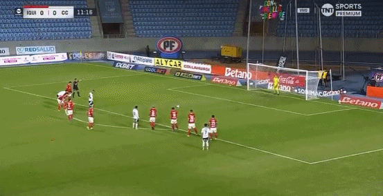 金年会离谱!38岁比达尔踢飞点球+头球乌龙,恼羞成怒与自家门将大吵